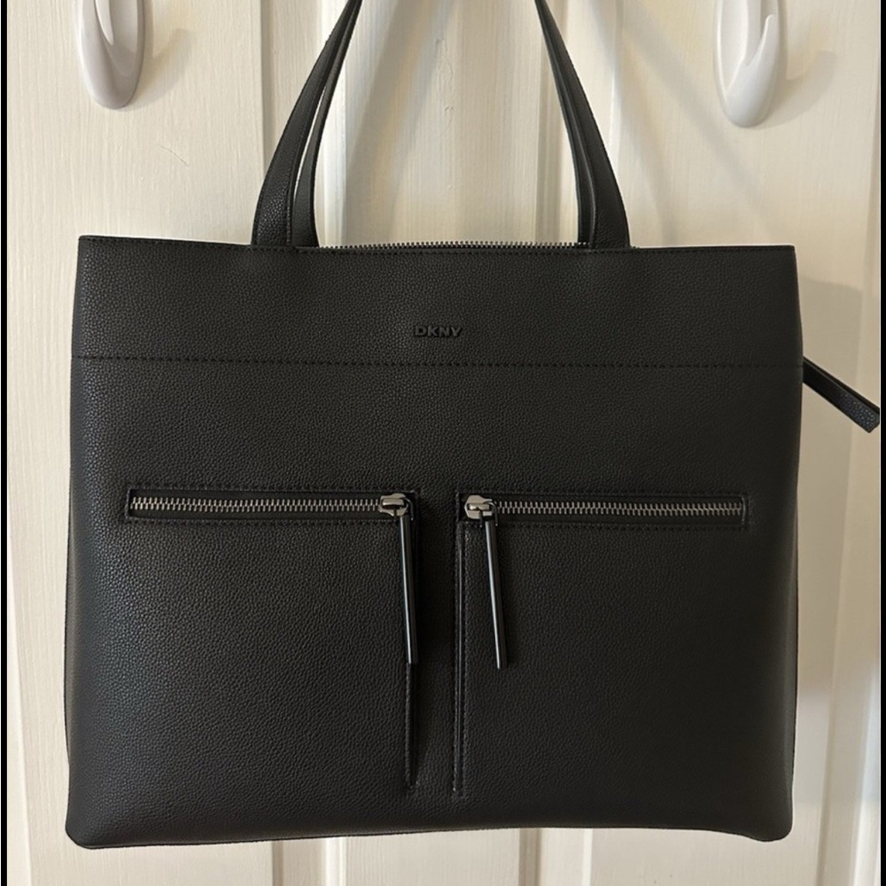 LOOKING FOR: DKNY Bag black with black zipper pulls